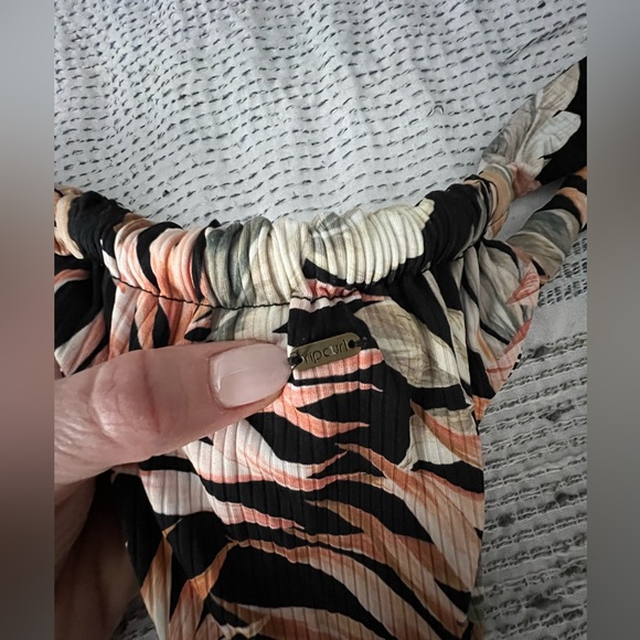 RipCurl cheeky bikini bottom - Picture 5 of 5